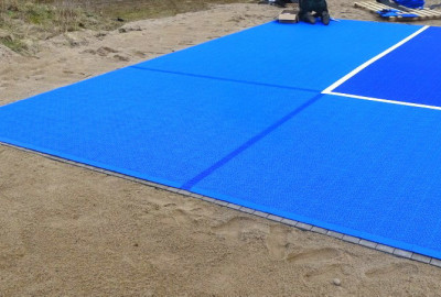 Basketball Kleinspielfeld für 3 x 3 Spiel in Blau