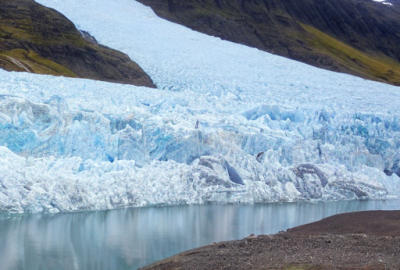 Die Folgen wenn Gletscher schmelzen Gletscher speichern enorme Mengen an Wasser. Wenn sie schmelzen, kann dies zu einem Anstieg des Meeresspiegels  um mehrere Meter führen.