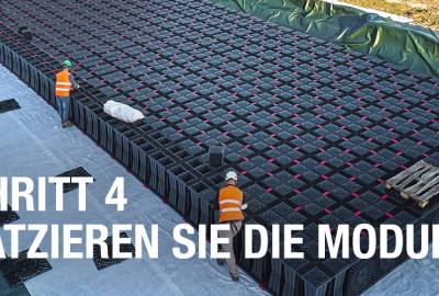 Setzen Sie das Becken zusammen, indem Sie die Module platzieren und mit den roten Verbindungsstücken  zusammenschließen. 