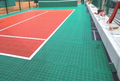 Installation U-8 Tennis Kleinspielfeld aus Tennis-Boden-System von OSTACON Bodensysteme